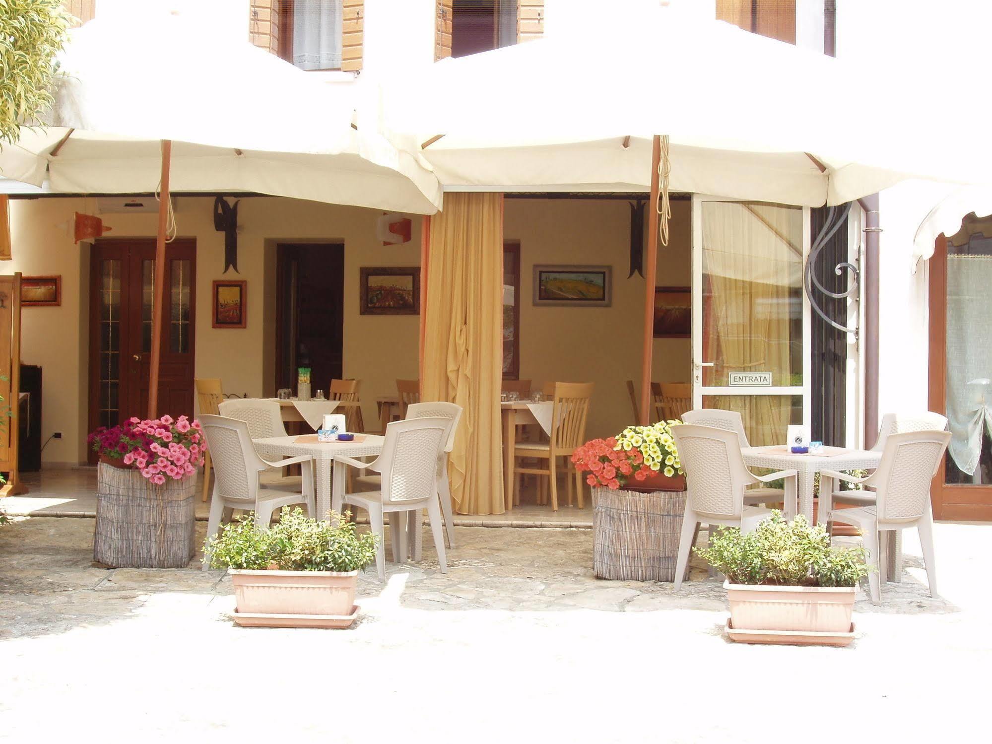 Locanda Ai Archi Di Andreola Monica ファッラ・ディ・ソリーゴ エクステリア 写真